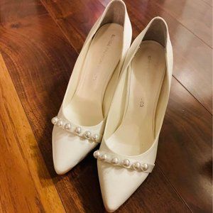 Ivory Pearl Wedding Shoes Size 7 (240)